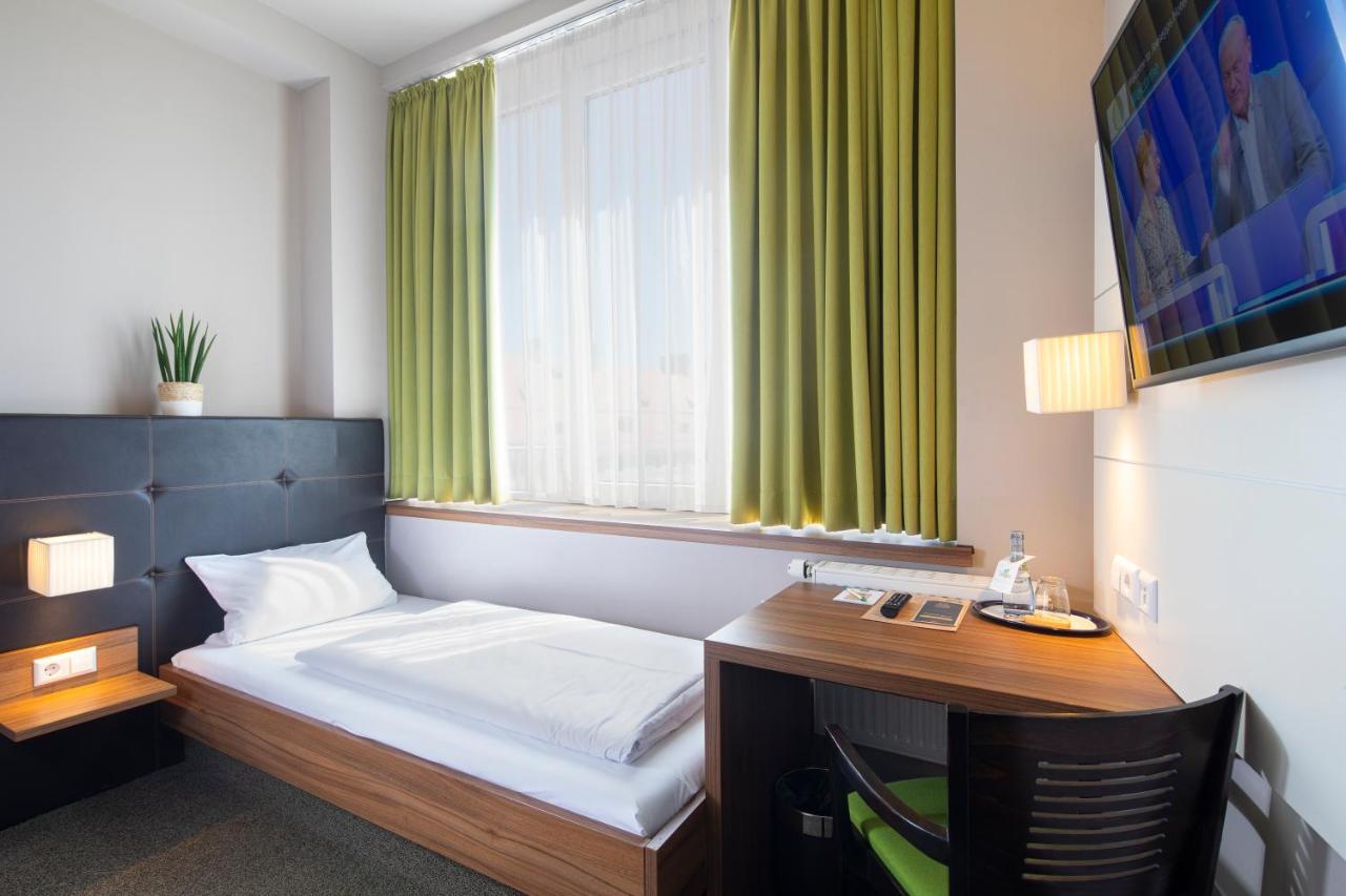 Joesepp'S Hotel Am Schweizerberg เมมมิงเงน ภายนอก รูปภาพ