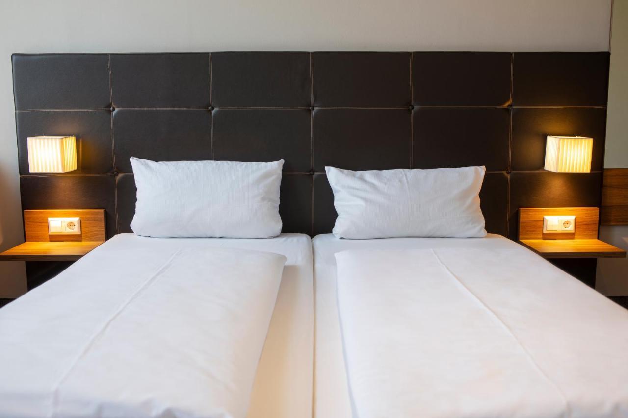 Joesepp'S Hotel Am Schweizerberg เมมมิงเงน ภายนอก รูปภาพ