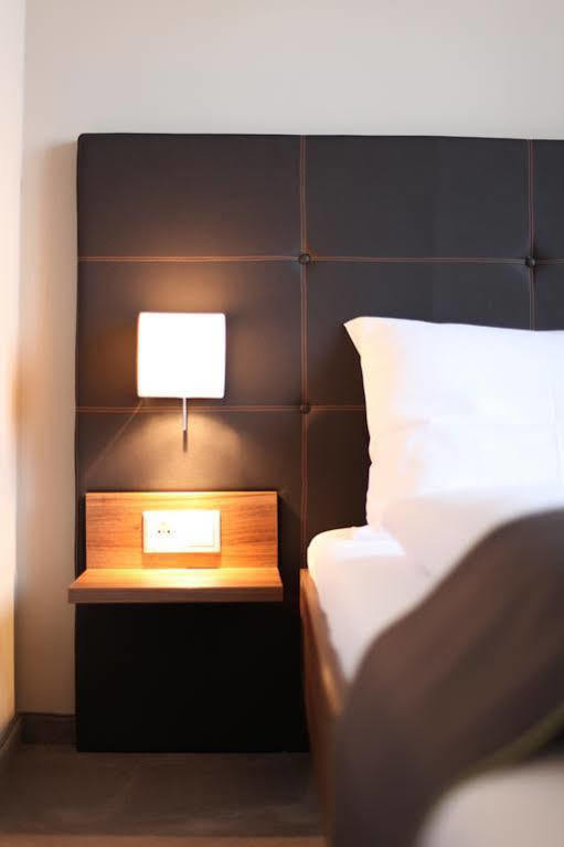 Joesepp'S Hotel Am Schweizerberg เมมมิงเงน ภายนอก รูปภาพ